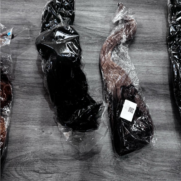 Assorted Hair Extensions Bundle - Picture 3 of 4